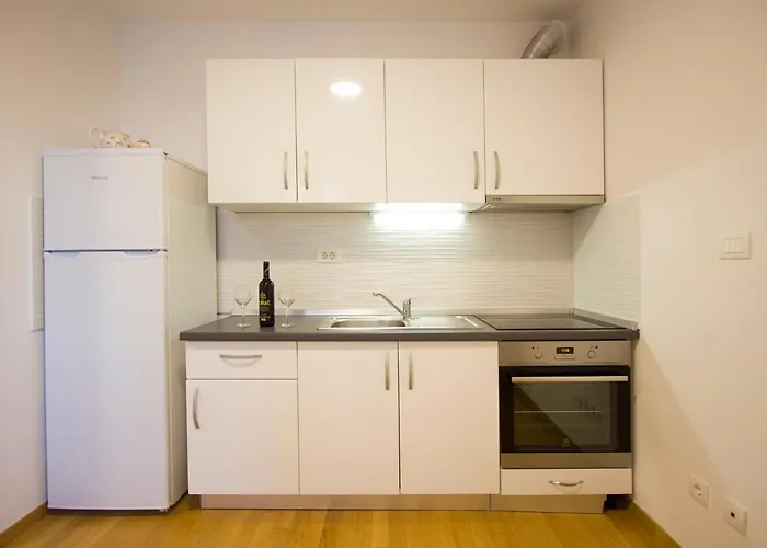 Luka Apartment Split
