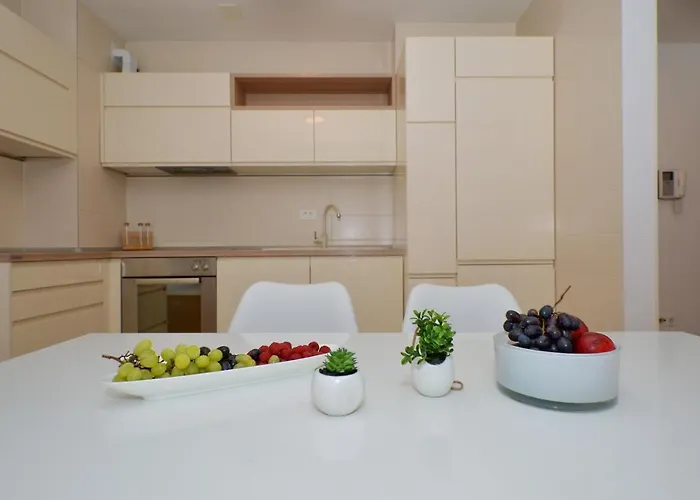 Luka Apartment *